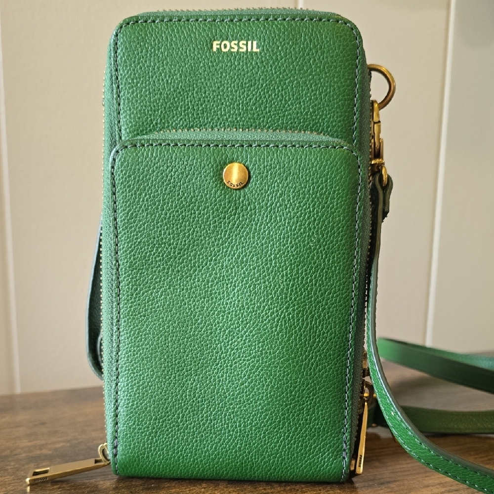 Fossil Kelly Green Crossbody Bag with Pebbled Leather